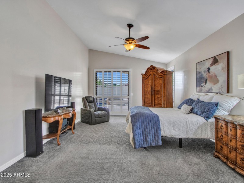 13-Primary-bedroom-(2)