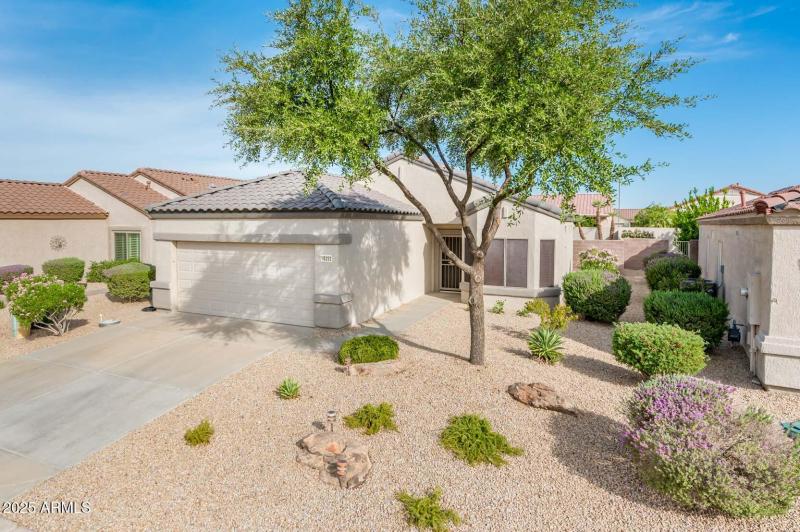 16252 W Cactus Valley Ln - MLS-5