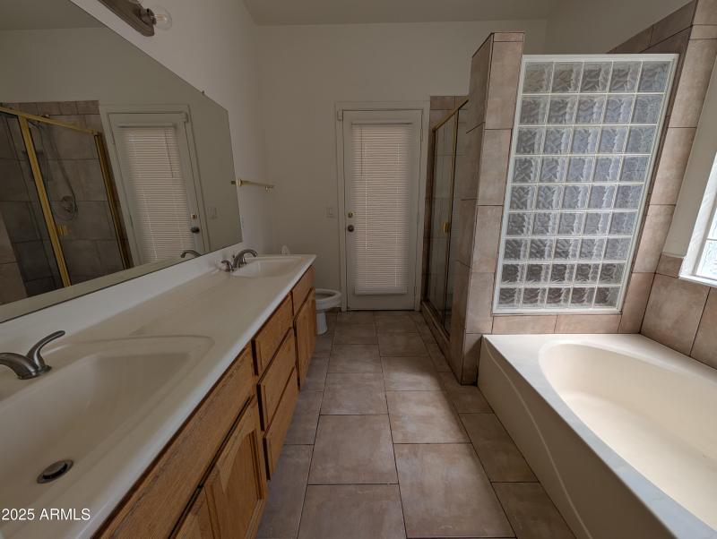 PXL_20250916_203059605