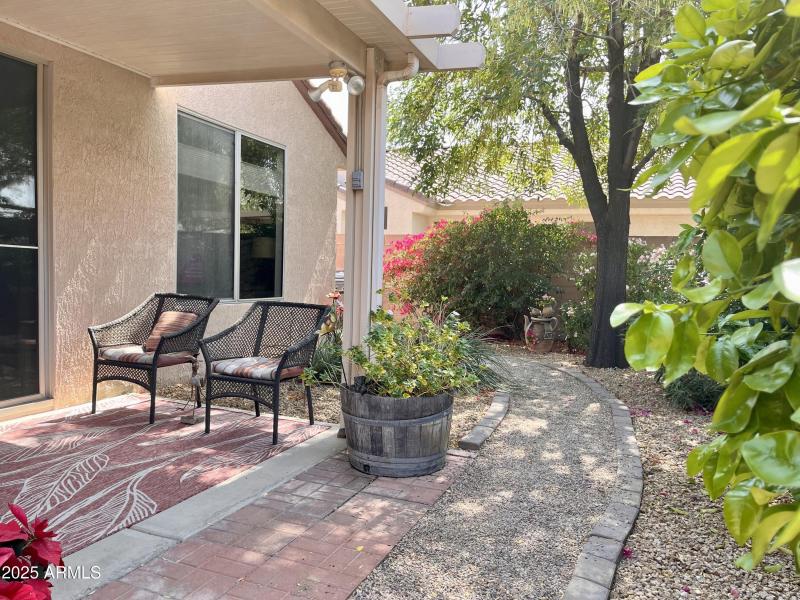 19558 N Desert Garden Dr