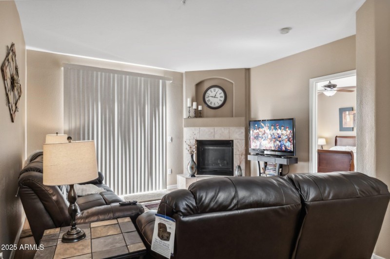 3-web-or-mls-6535-e-superstition-springs