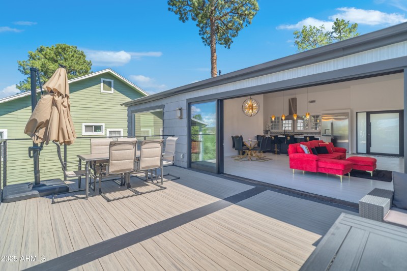 Indoor/Outdoor space