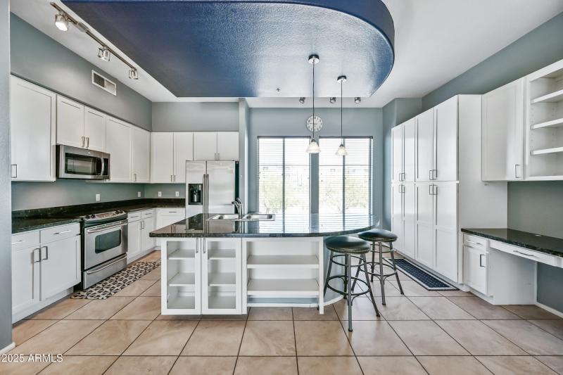 11-6745N93A1158-ocupix