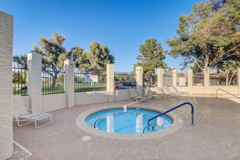 33-web-or-mls-E Forge Ave-033