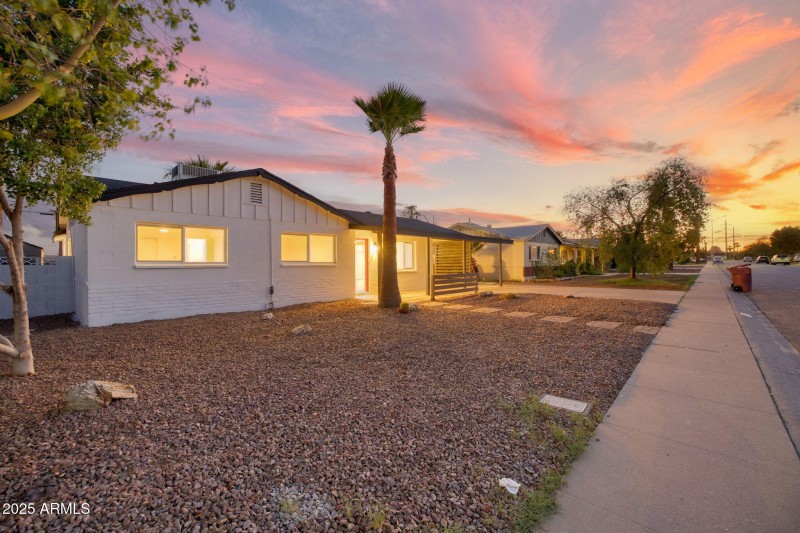 6725 E Moreland St Scottsdale - 638_8