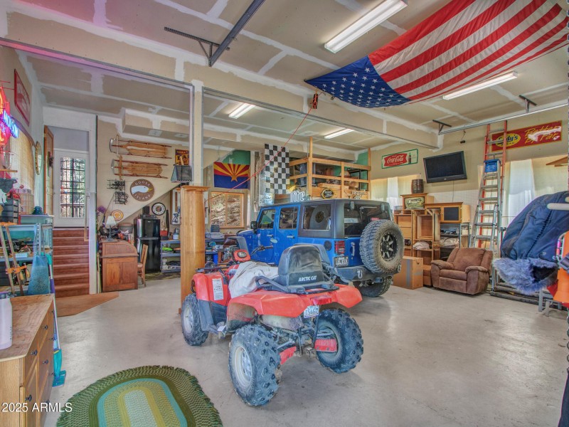 4785 Ponderosa Ave. - Photo - 05-Garage