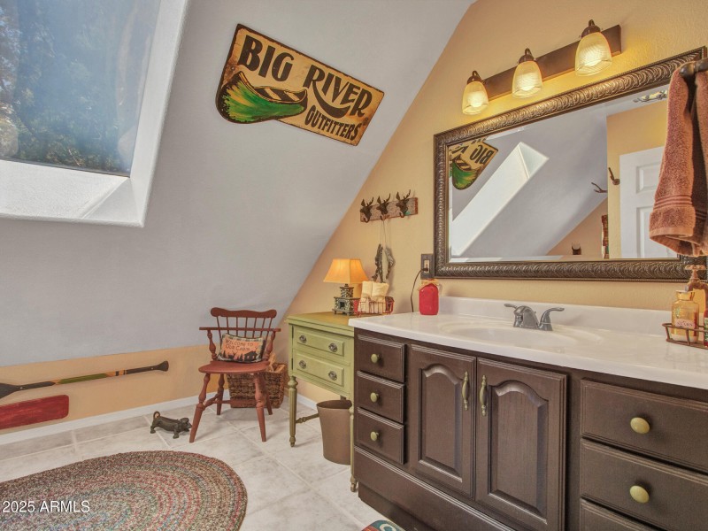 4785 Ponderosa Ave. - Photo - 07-Bathroo