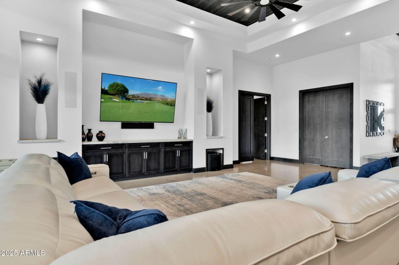 10-web-or-mls-3939-w-fox-rd