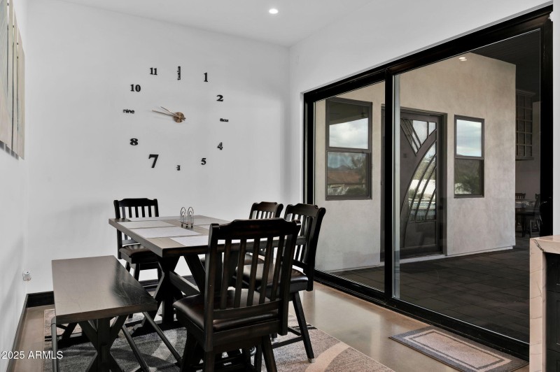 25-web-or-mls-3939-w-fox-rd