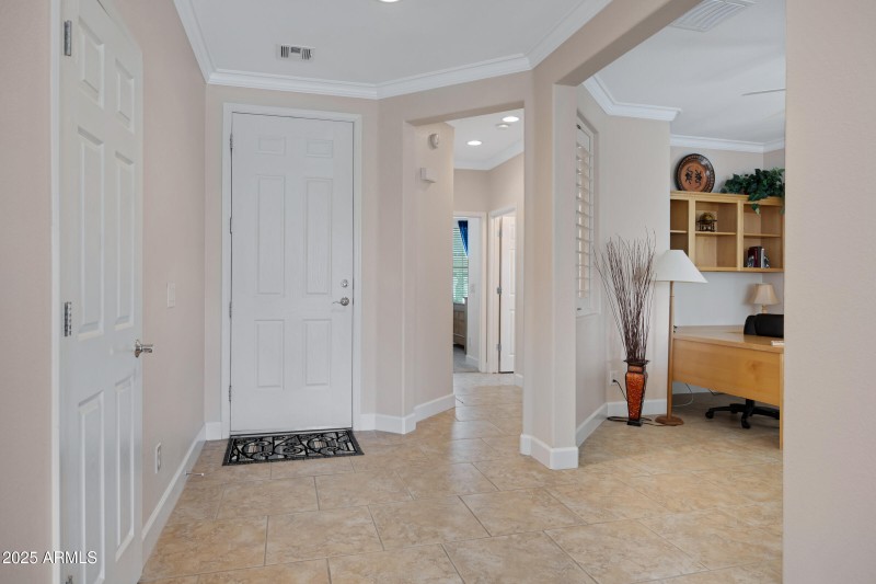 4237 E Blue Spruce Ln-6