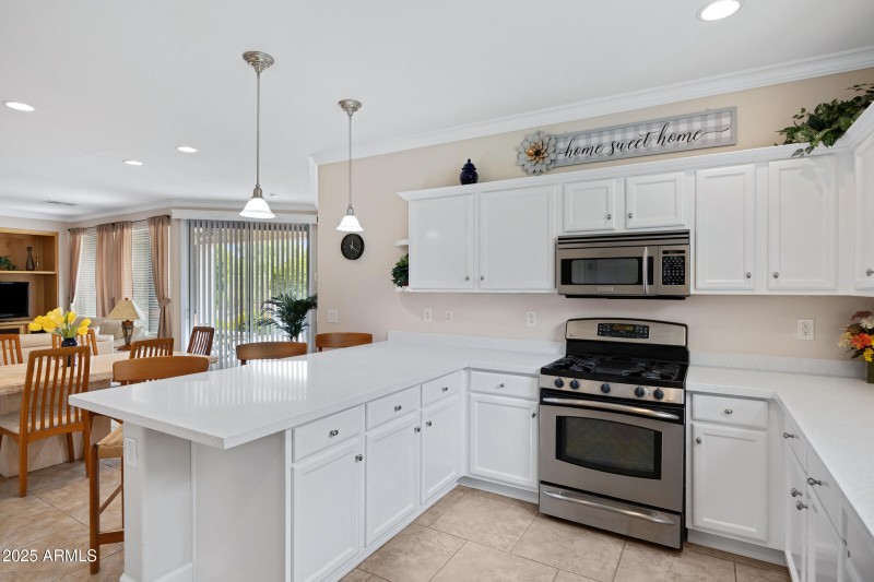 4237 E Blue Spruce Ln-21