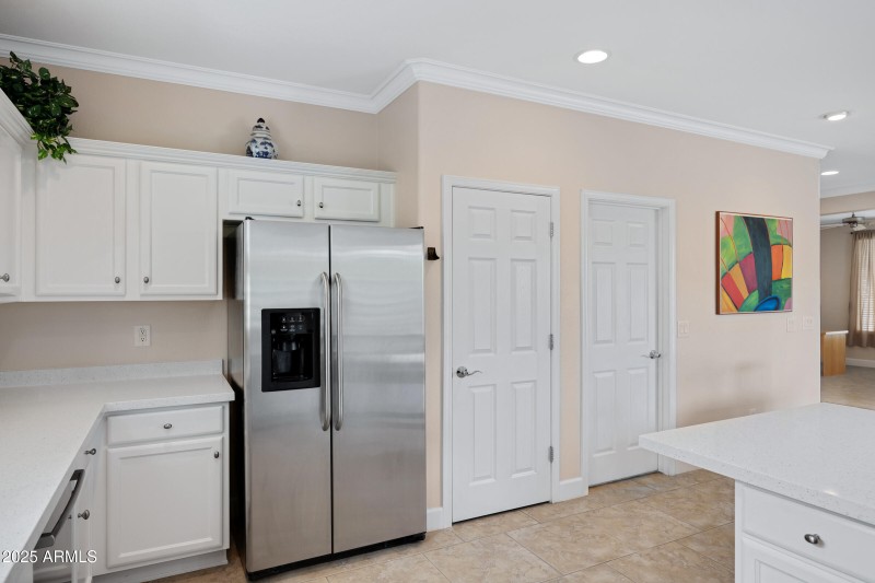 4237 E Blue Spruce Ln-22