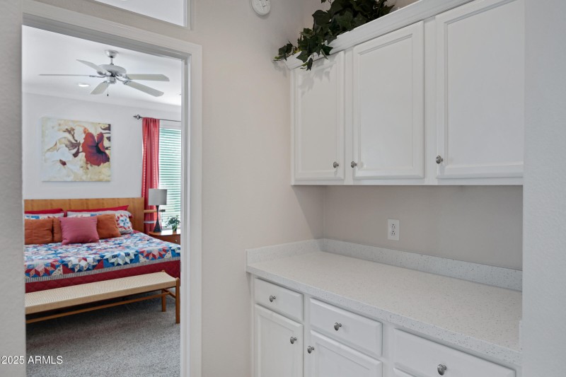 4237 E Blue Spruce Ln-27