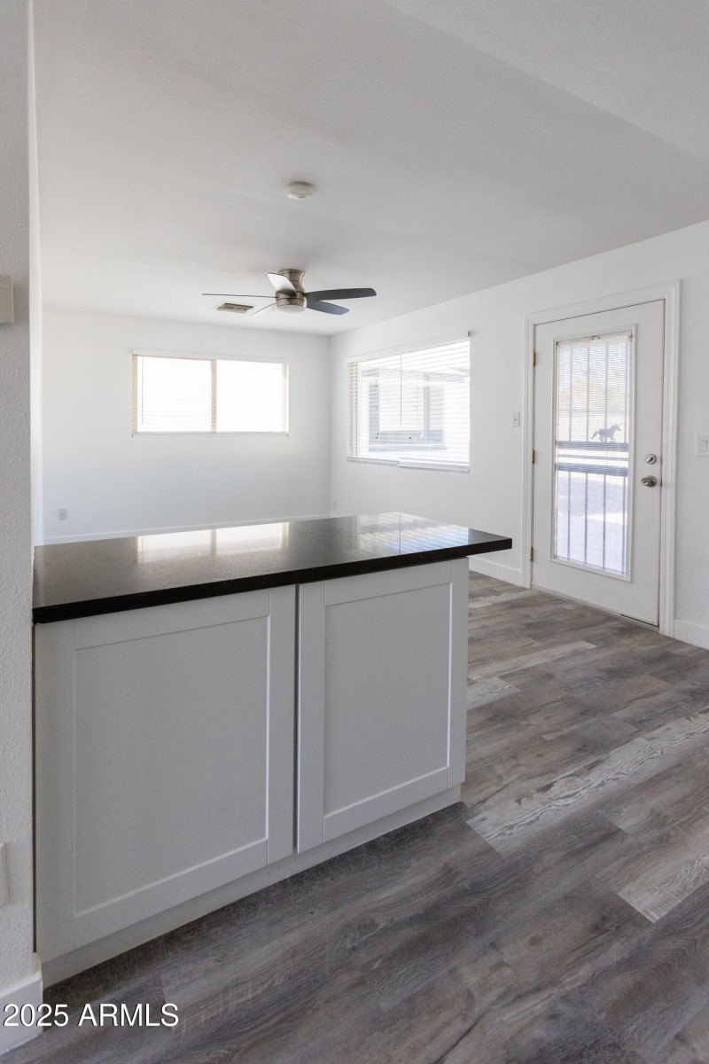 3417 E Windsor Ave - Tara Nichole Photo