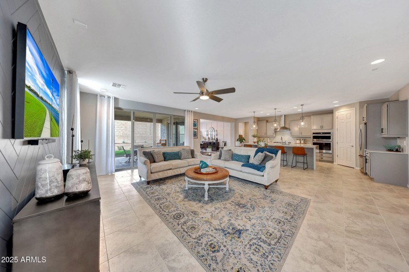 Bright Spacious Great Room