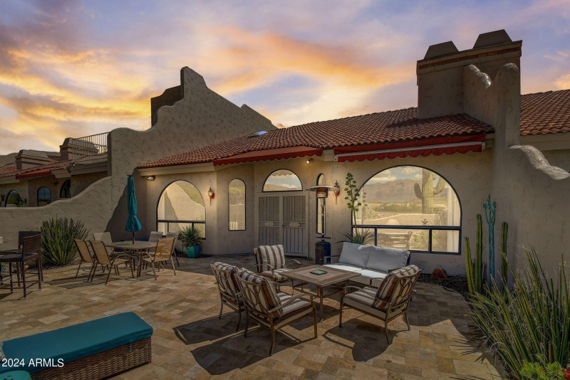 E Greenview Dr - VT-002