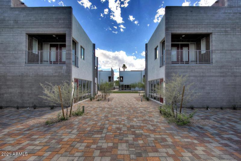 20161111212513334633000000-o