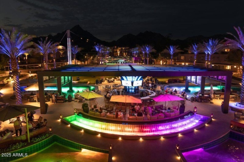 Bitmore Hotel Spire Bar