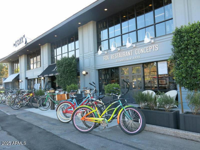 The Henry Restaurant