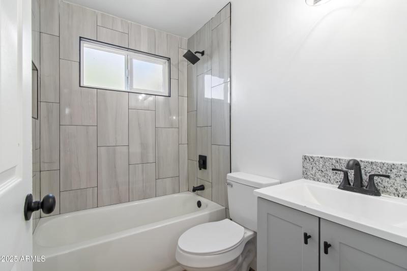 19_8815 n 30th ave phoenix az 19