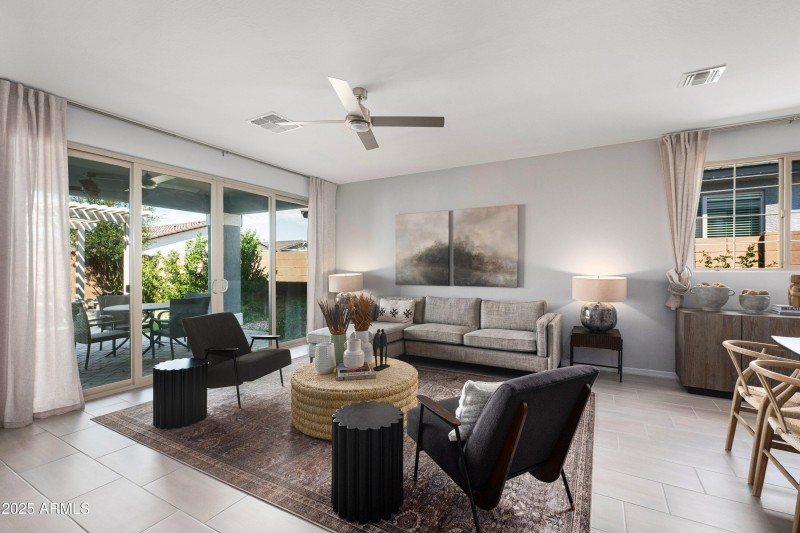 11-22808-E-Round-Up-Way-11