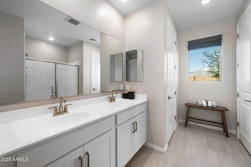 17-22808-E-Round-Up-Way-17