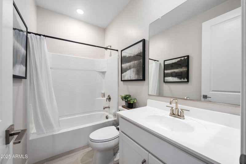 30-22808-E-Round-Up-Way-30