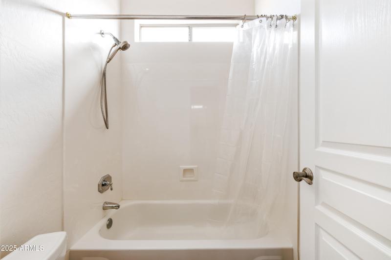 Jack & Jill Bath Photo 2