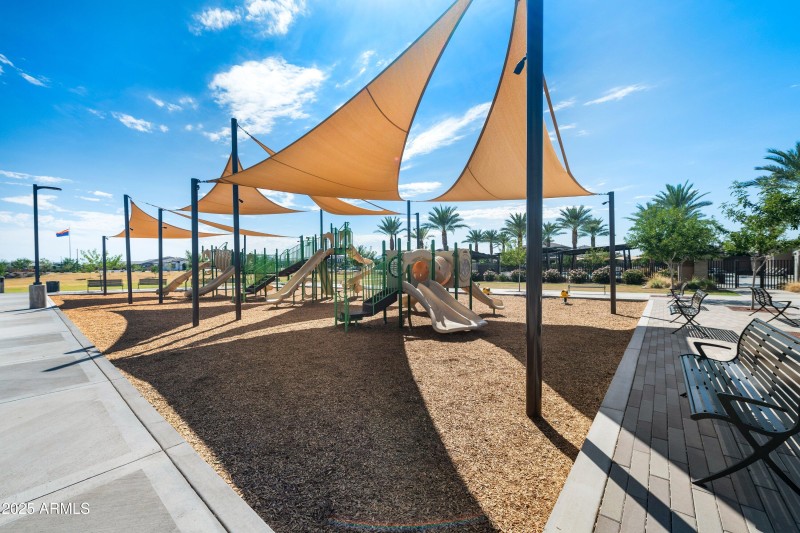 42-22808-E-Round-Up-Way-42