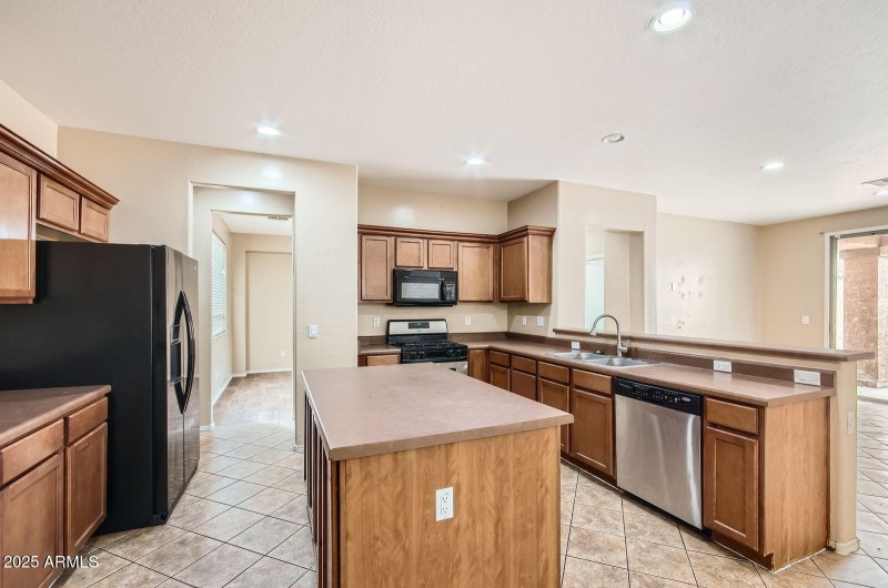 14544 W Sierra St - Web Quality - 008 -