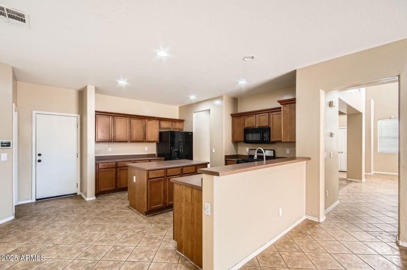 14544 W Sierra St - Web Quality - 010 -