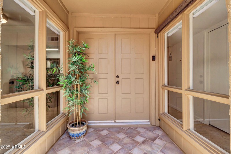 6447 S Snead DR, Sun Lakes