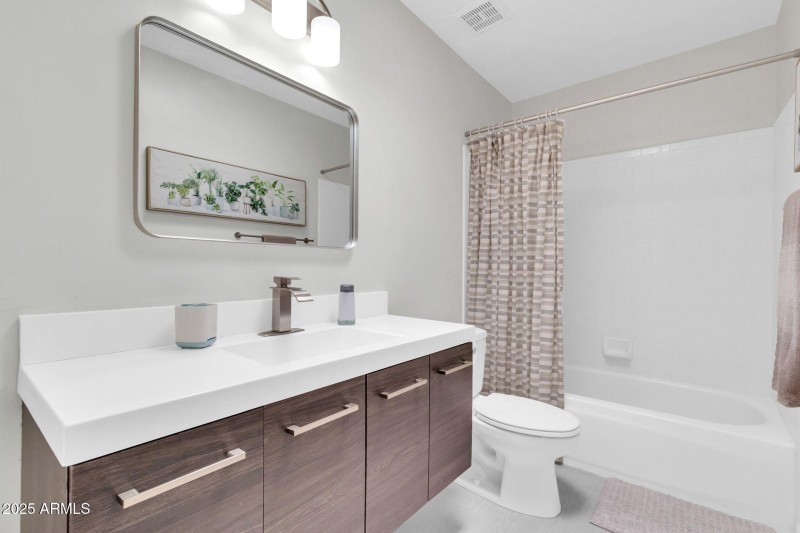 6447 S Snead DR, Sun Lakes