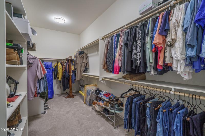 20) PRIMARY CLOSET A