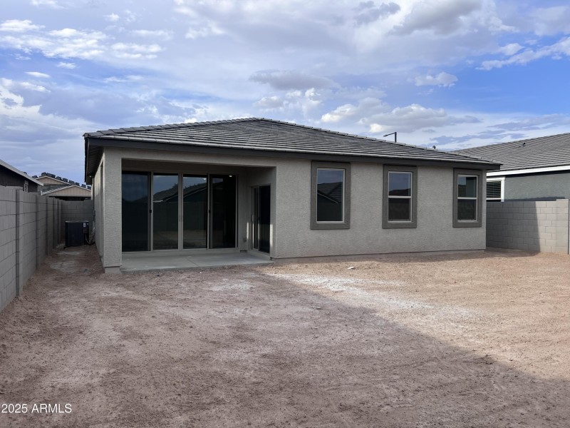 024 Exterior Back
