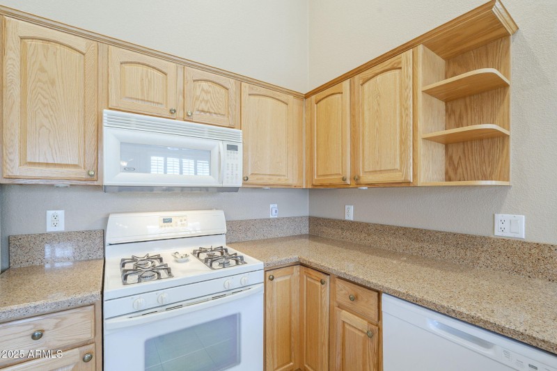 24-web-or-mls-Champagne-24