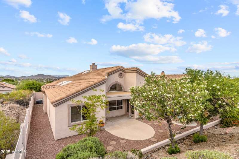 1711 E Waltann Ln-42