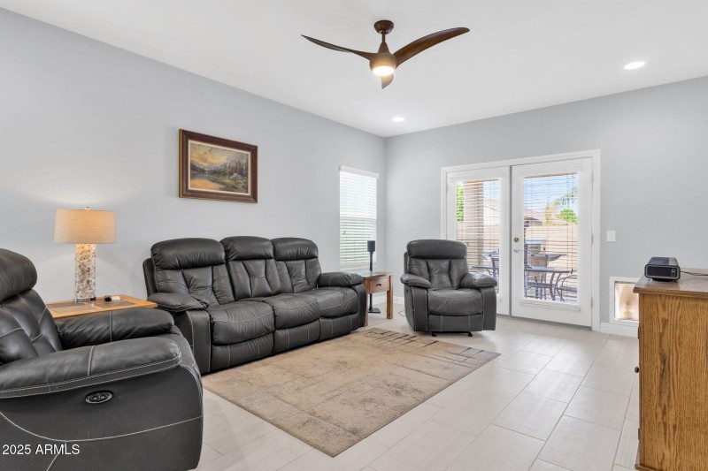 18-web-or-mls-10830-e-topaz-ave