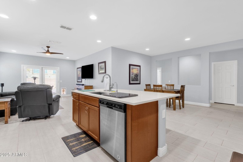 15-web-or-mls-10830-e-topaz-ave