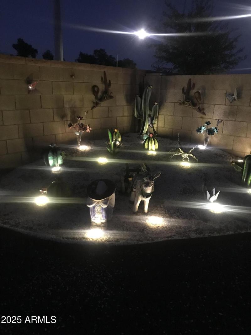 Large Metal Garden (2)