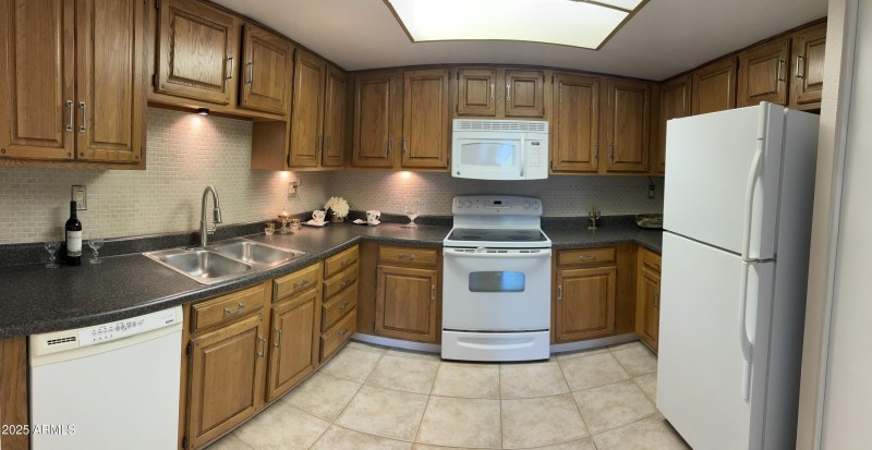 8C546DB6-F72E-40E5-9569-F8F3A8B5259A