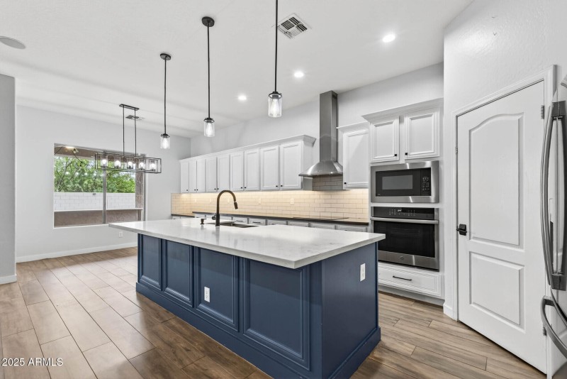 64_6858_W_Peak_View10_mls