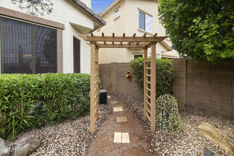 44-web-or-mls-_TM_8799