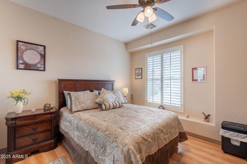 25-web-or-mls-Rolling-25