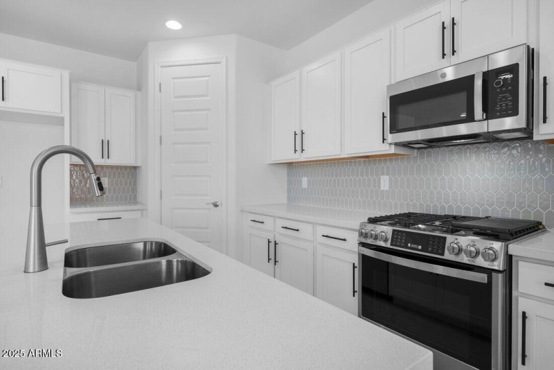 hj-az-phoenix-asante-vista-ellington-lot