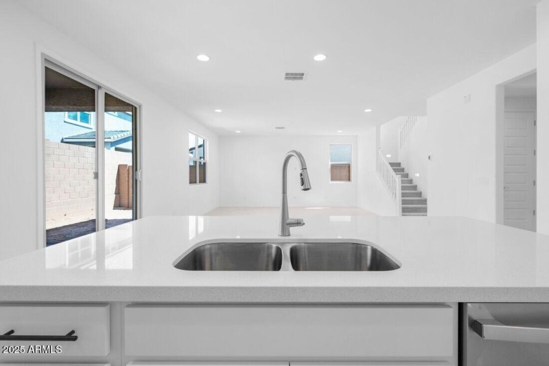 hj-az-phoenix-asante-vista-ellington-lot