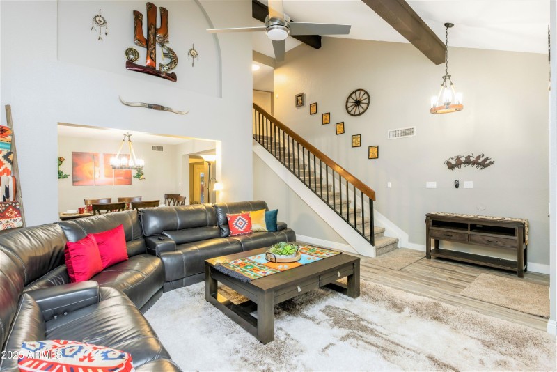 2) 62909-68cb244ef2c1f