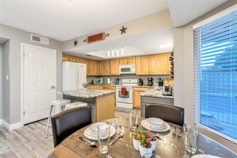 11) 62909-68cb23e333a17