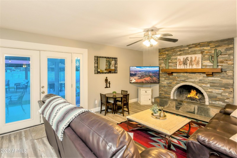 13) 62909-68cb23c78cba4