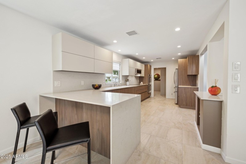 21-web-or-mls-7339-e-keim-dr